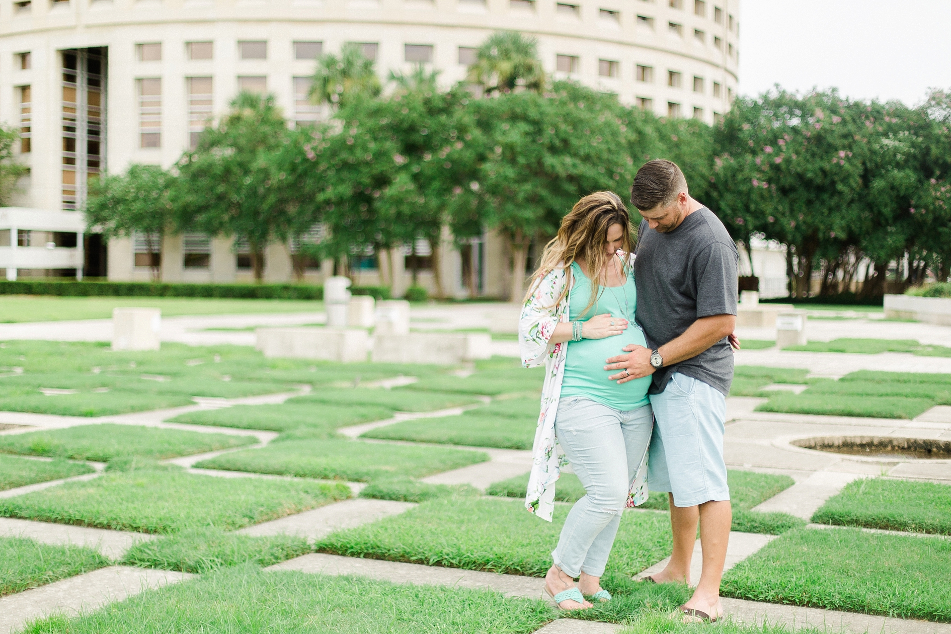 Photos by Ailyn La Torre Photography South Tampa Maternity |
