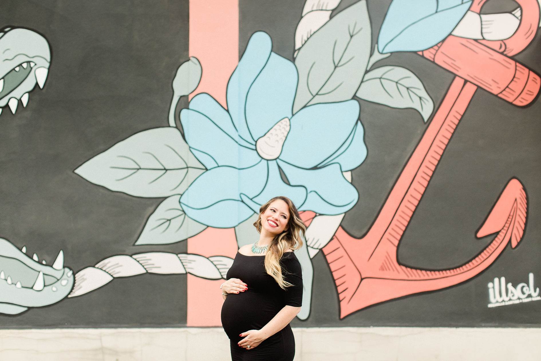 Downtown Tampa Maternity | © Ailyn La Torre Photography 2017