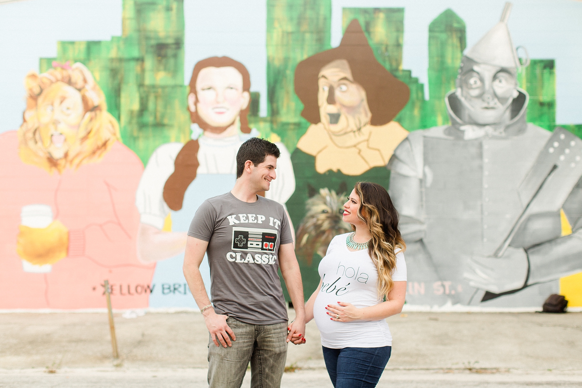 Downtown Tampa Maternity | © Ailyn La Torre Photography 2017