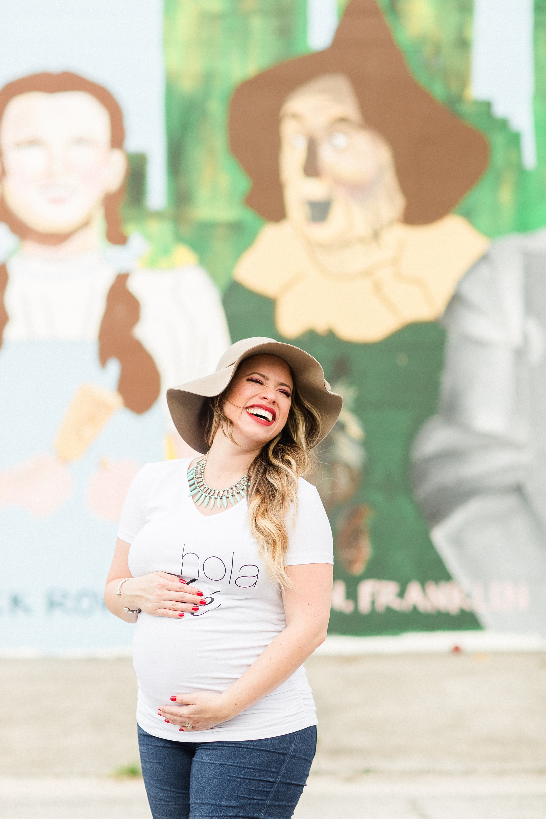 Downtown Tampa Maternity | © Ailyn La Torre Photography 2017