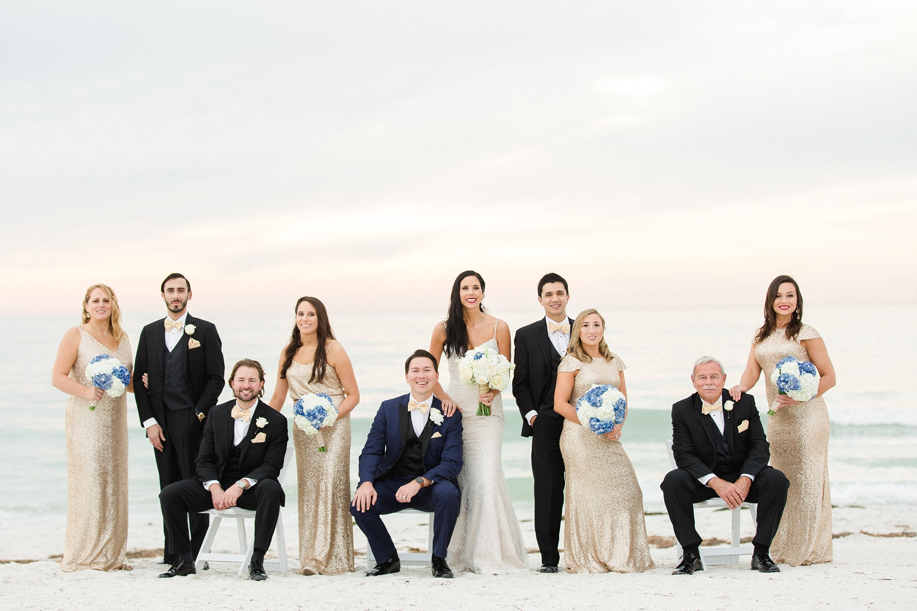 Photos by Ailyn La Torre Photography Photo Recipe | Large Bridal Parties | © Ailyn La Torre Photography 2017
