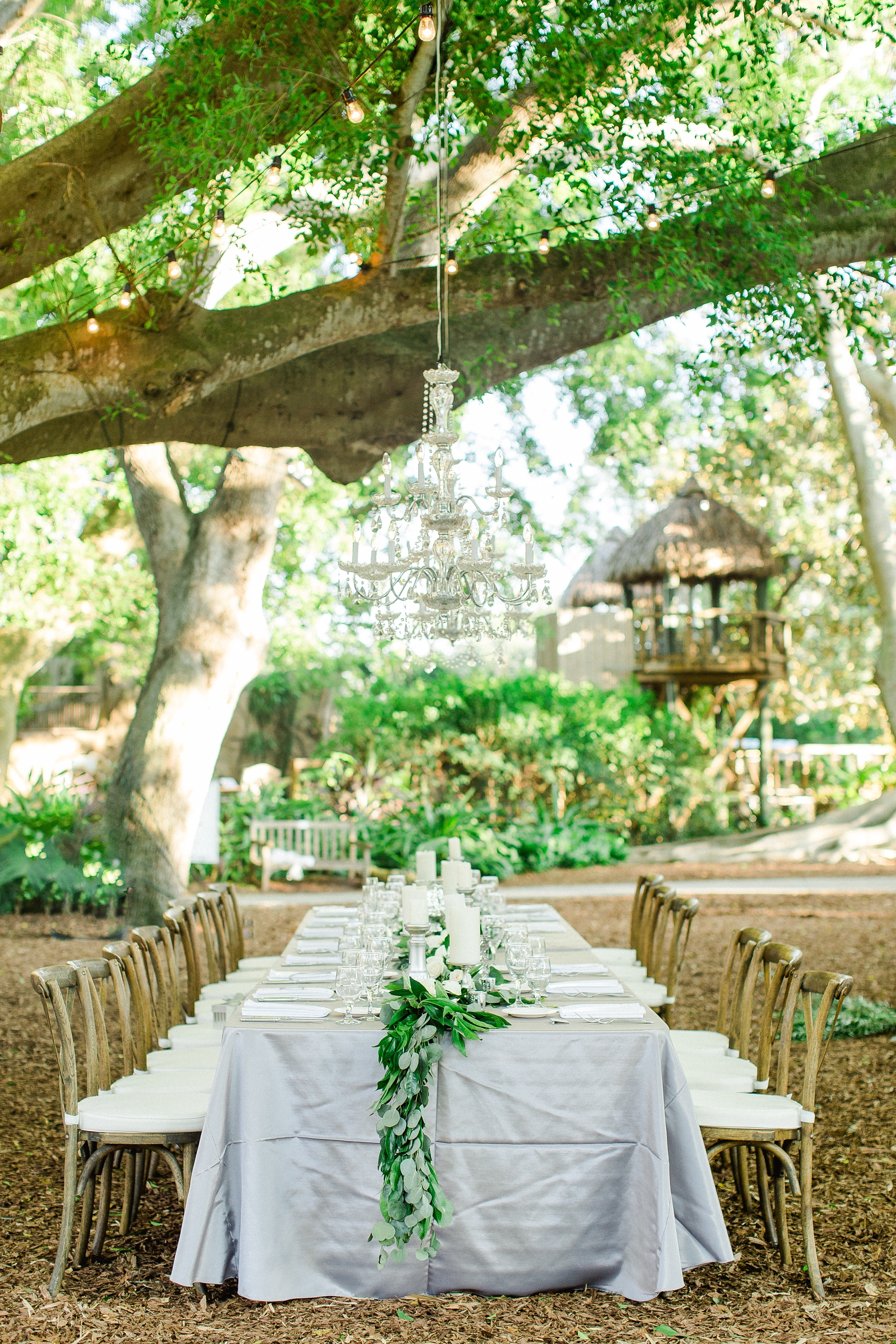 Photos by Ailyn La Torre Photography Marie Selby Botanical Gardens Wedding | © Ailyn La Torre Photography 2017