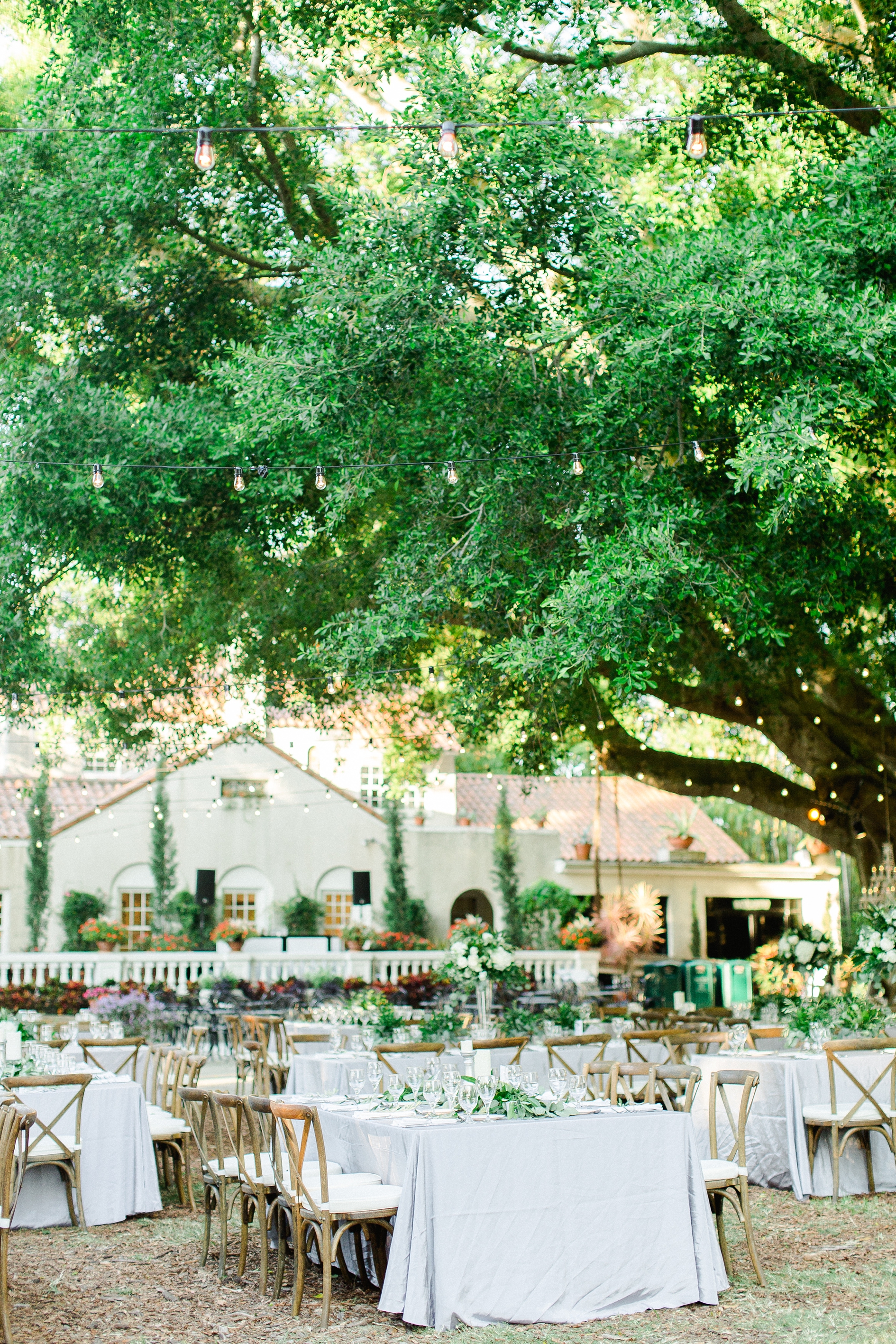 Photos by Ailyn La Torre Photography Marie Selby Botanical Gardens Wedding | © Ailyn La Torre Photography 2017