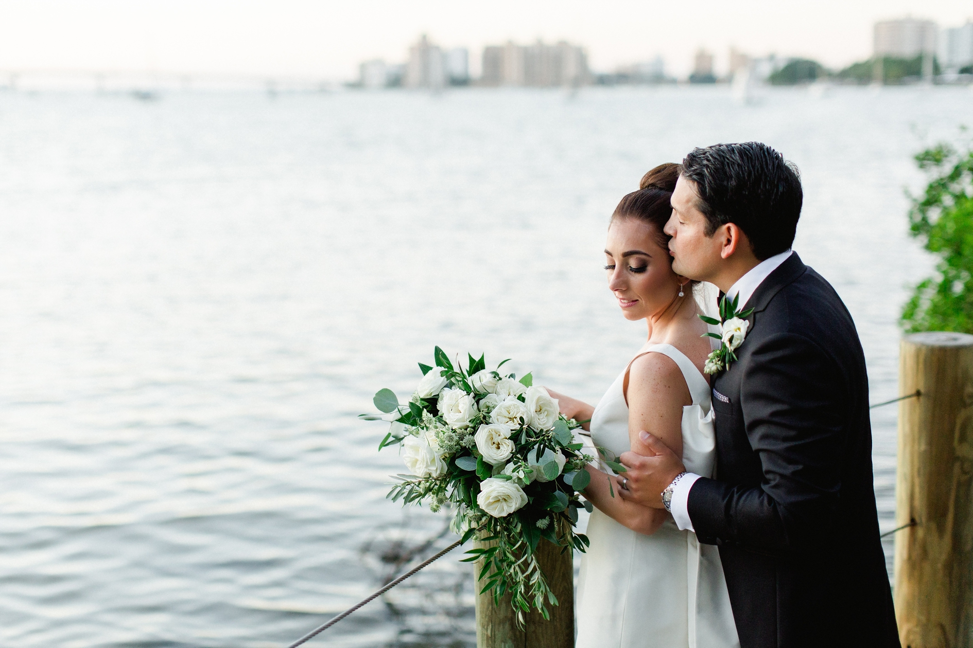 Photos by Ailyn La Torre Photography Marie Selby Botanical Gardens Wedding | © Ailyn La Torre Photography 2017