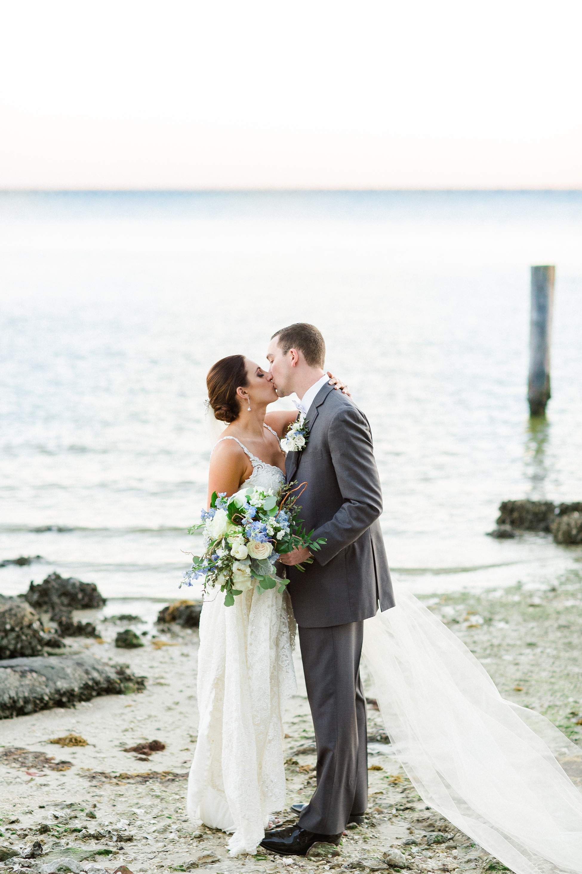 Tampa Wedding | © Ailyn La Torre Photography 2018