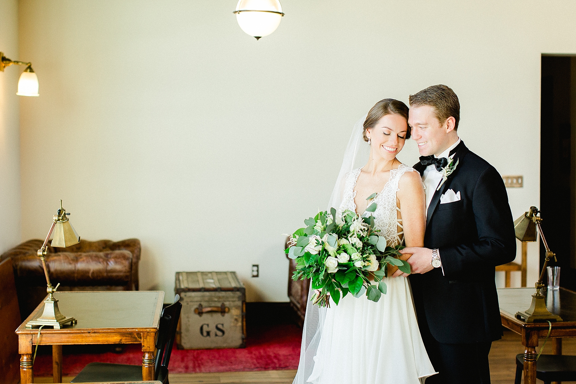 Oxford Exchange Wedding | © Ailyn La Torre Photography 2018