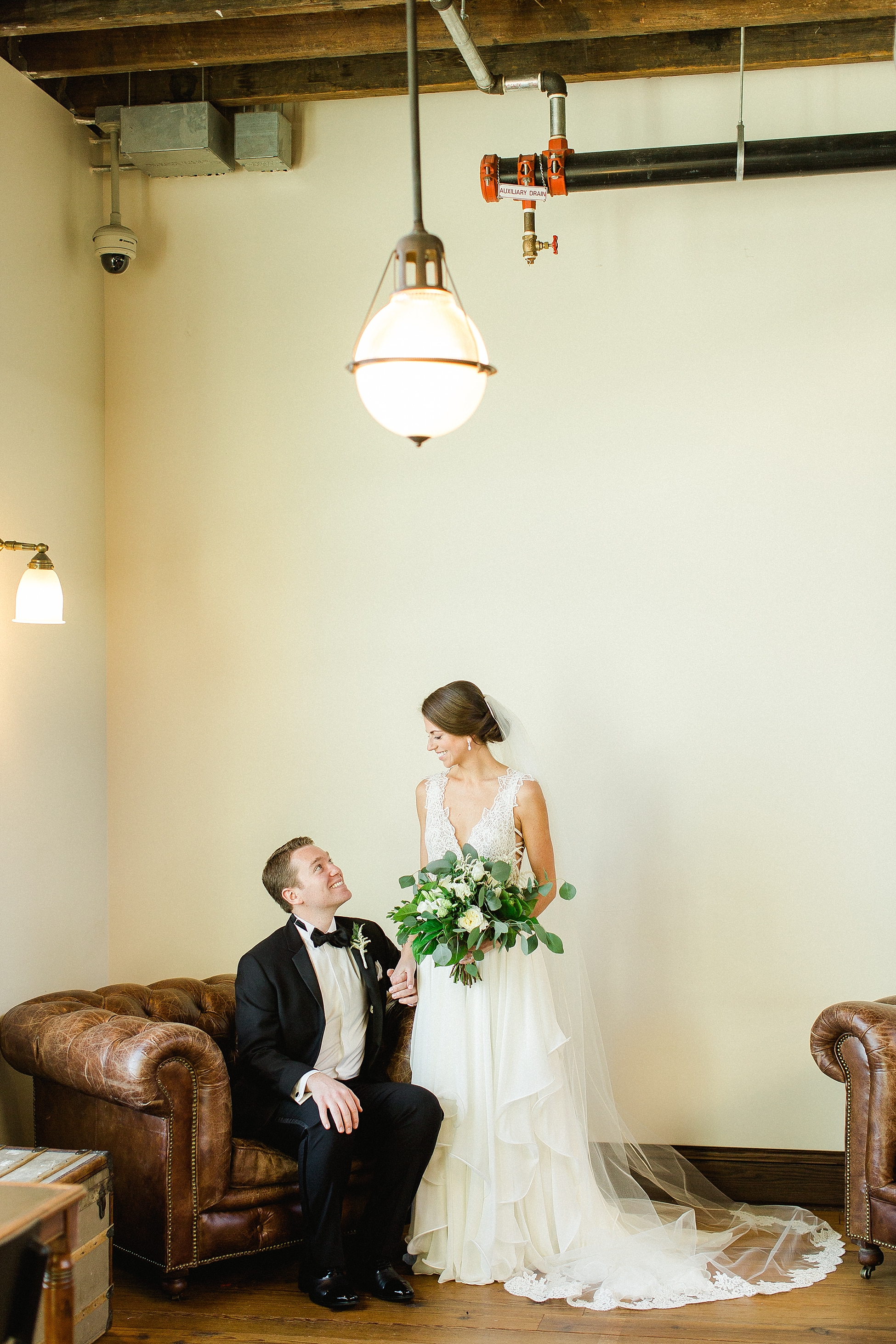 Oxford Exchange Wedding | © Ailyn La Torre Photography 2018