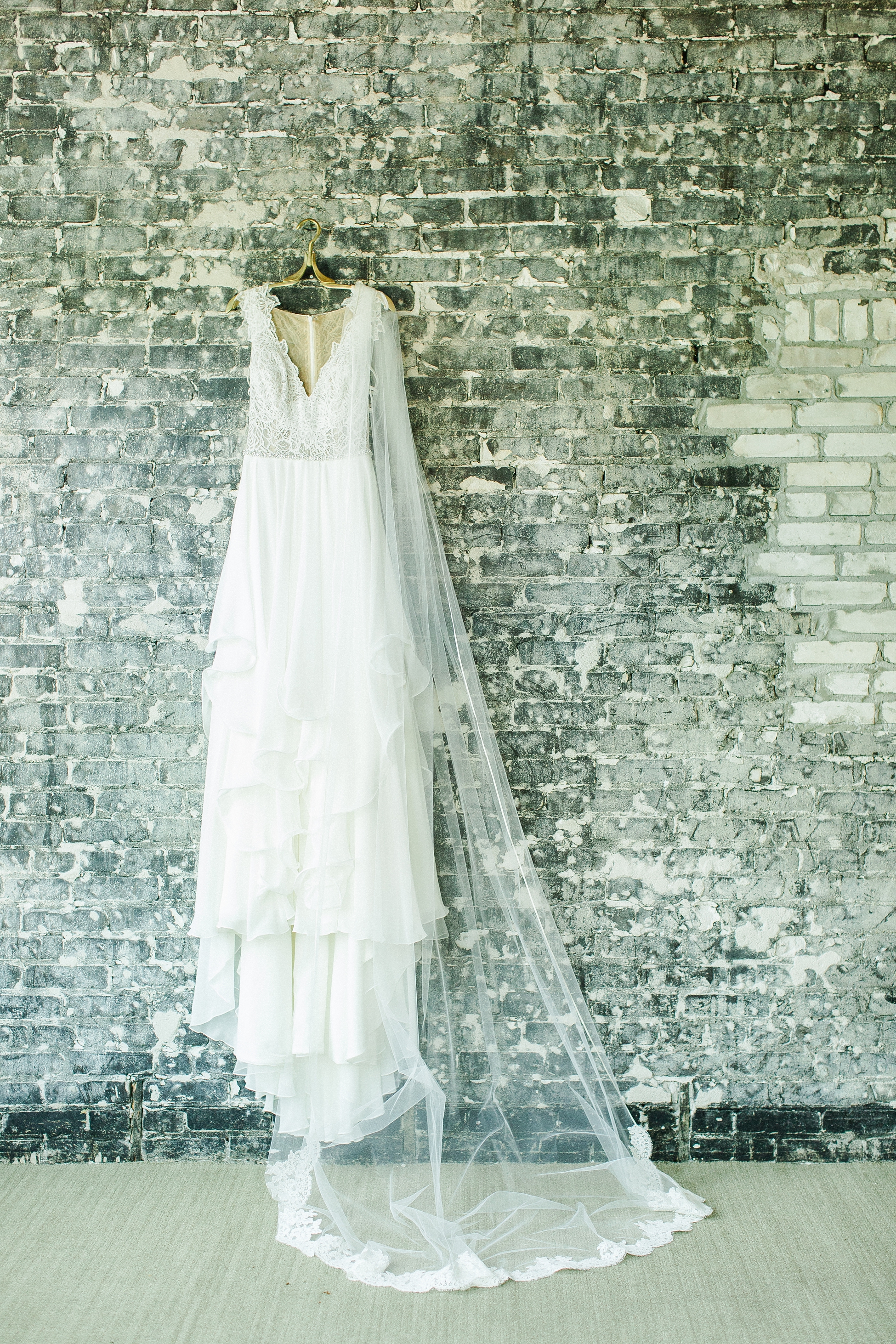 Oxford Exchange Wedding | © Ailyn La Torre Photography 2018