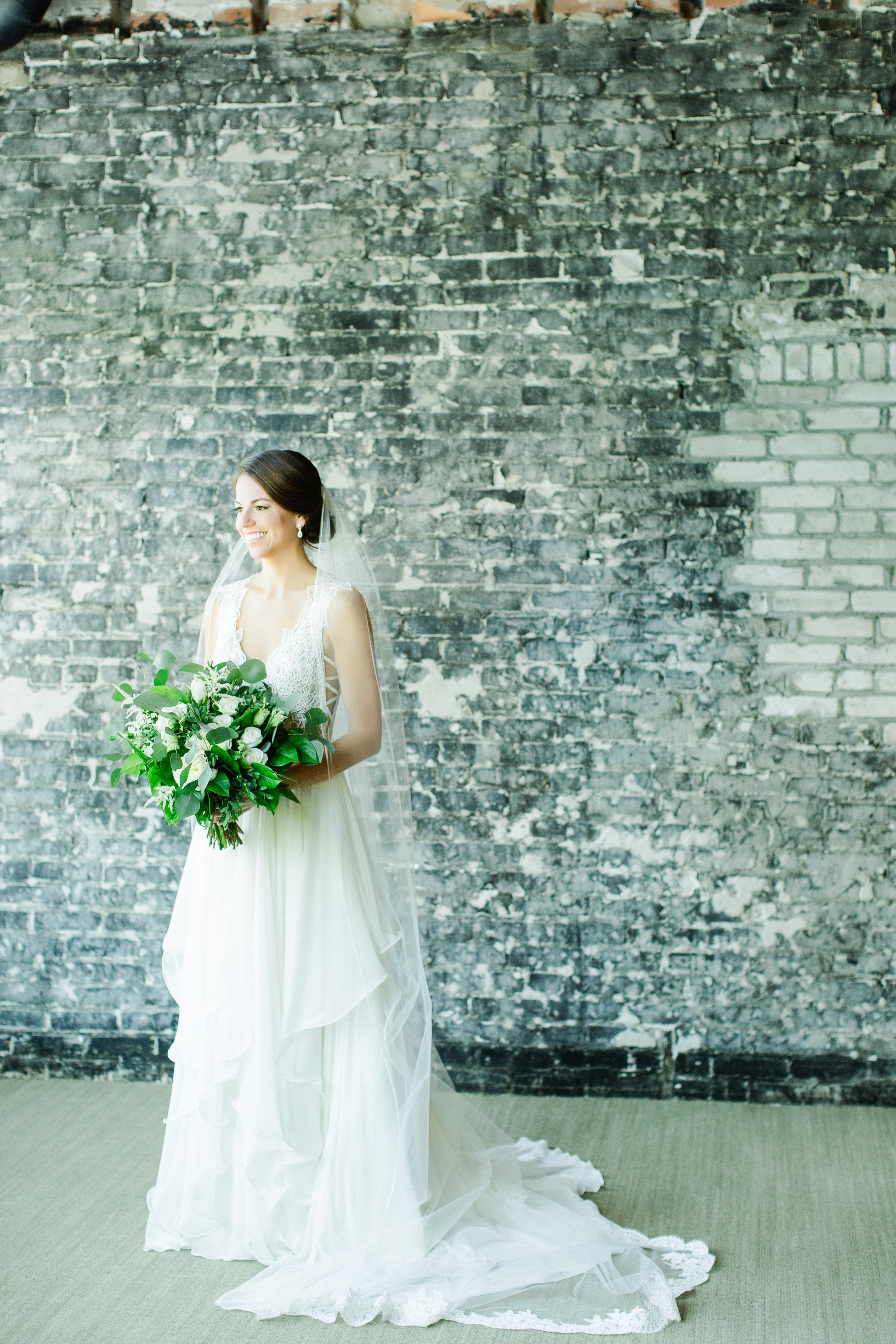 Oxford Exchange Wedding | © Ailyn La Torre Photography 2018