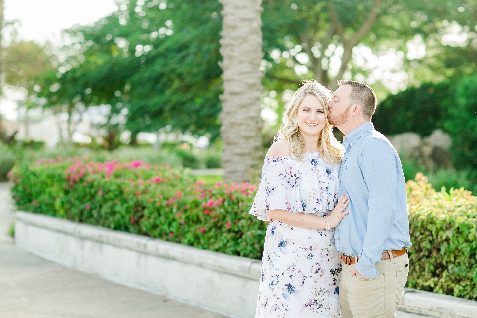 Downtown St. Pete Engagement | © Ailyn La Torre Photography 2018