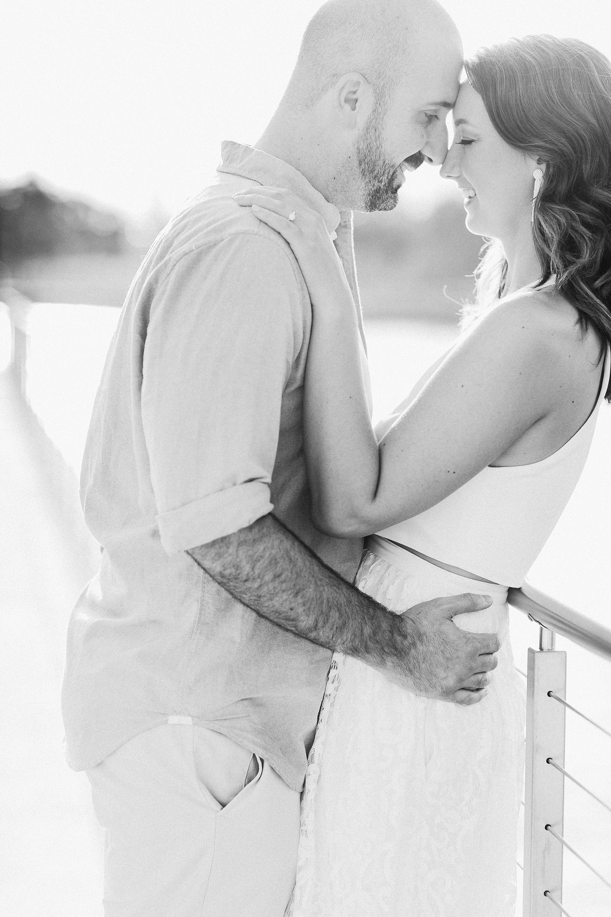 Downtown Tampa Engagement |© Ailyn La Torre Photography 2018