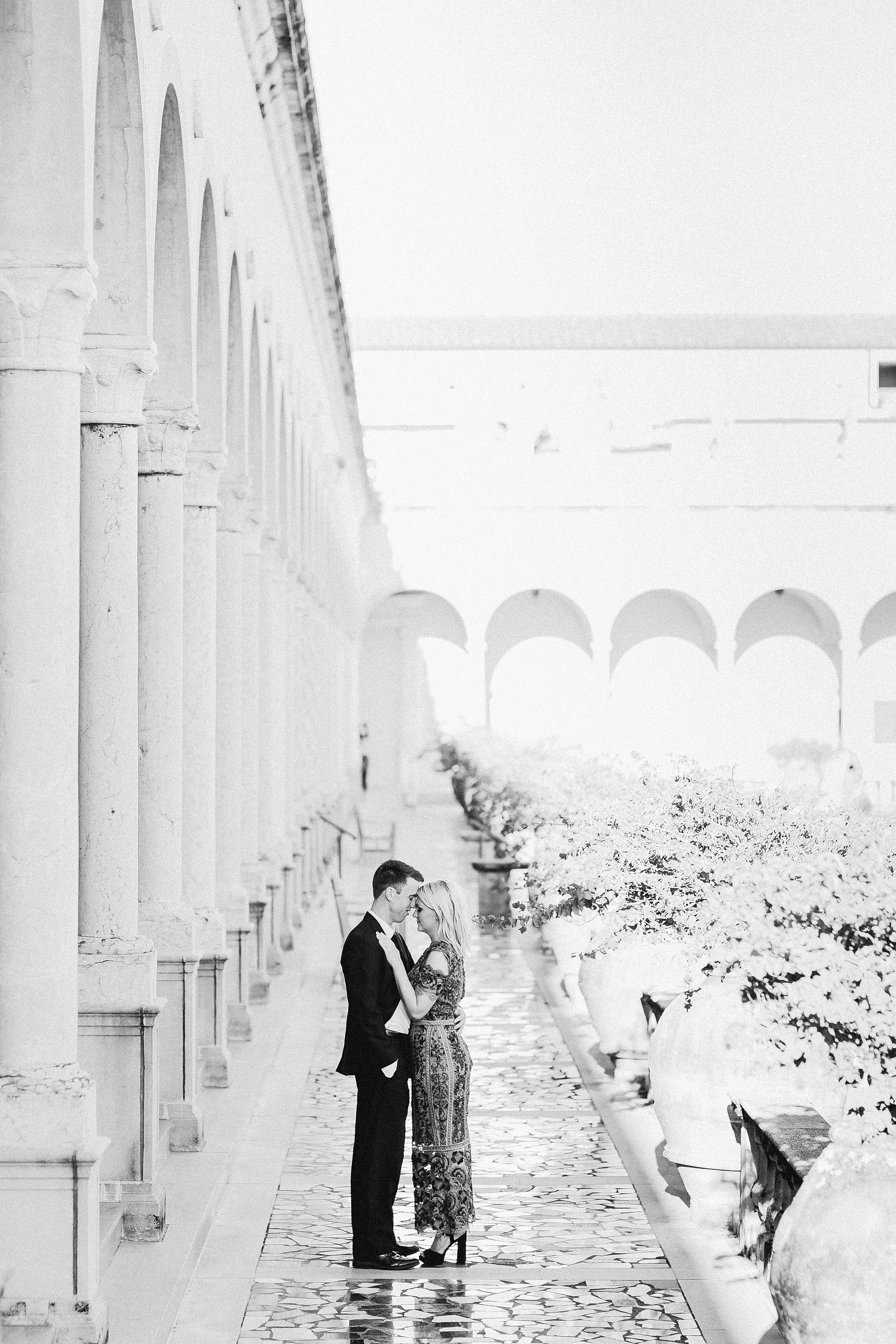 Ringling Museum Engagement | © Ailyn La Torre Photography 2019