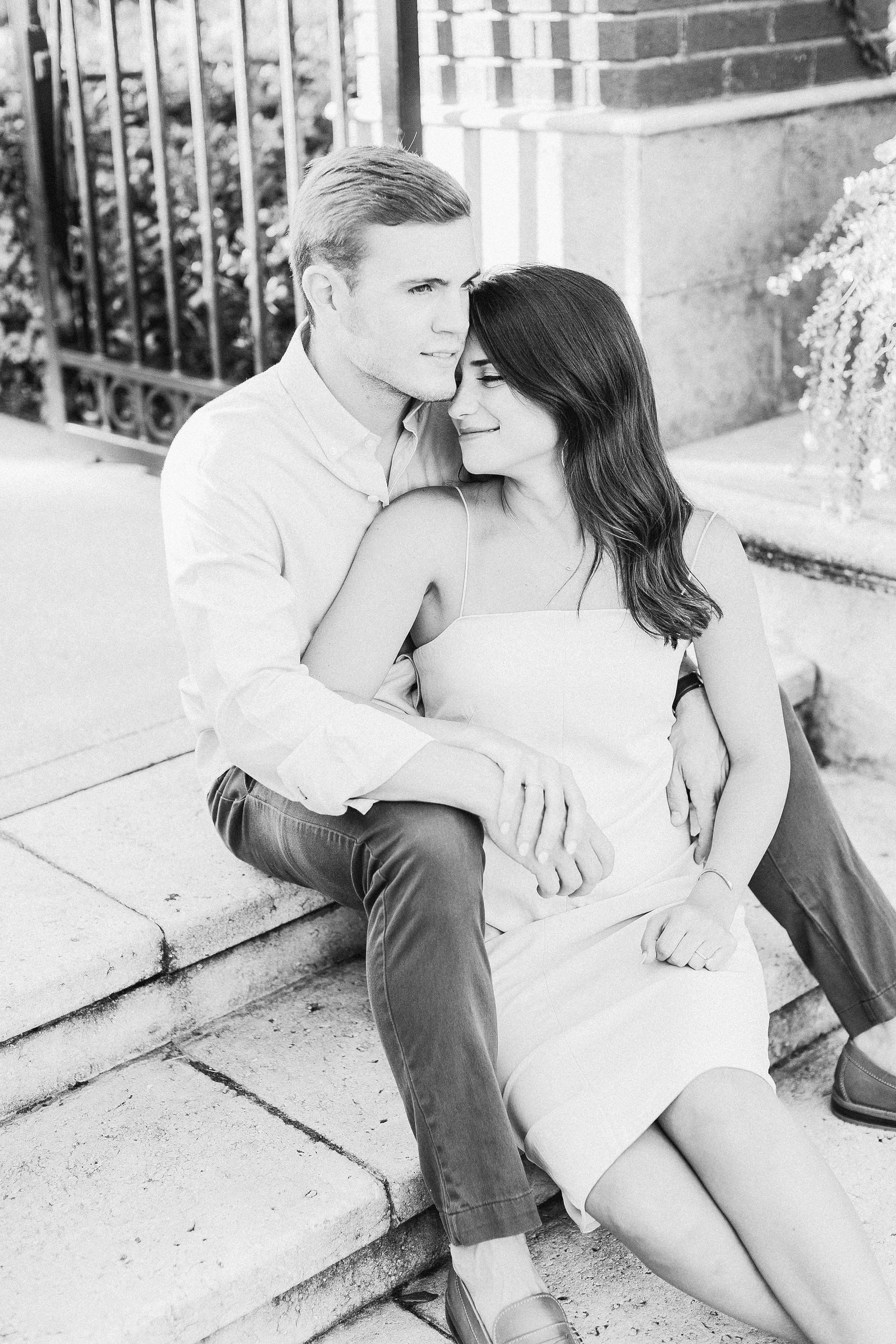 Old Hyde Park Engagement | © Ailyn La Torre Photography 2019