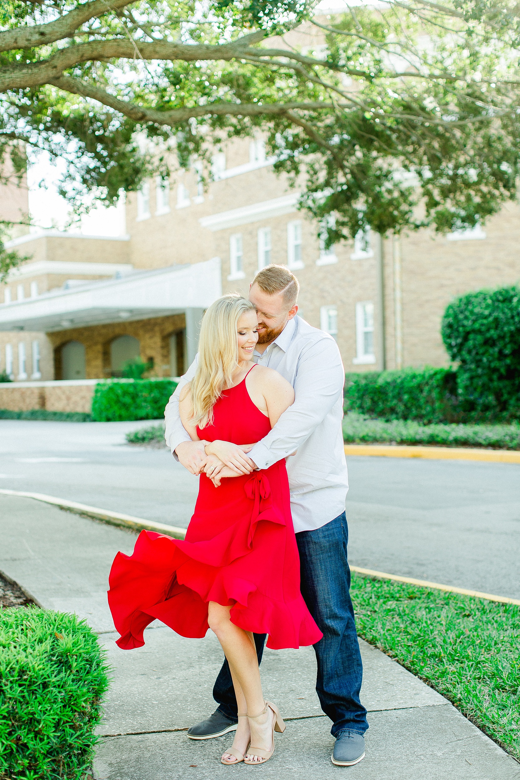 Tampa Engagement | © Ailyn La Torre Photography 2020