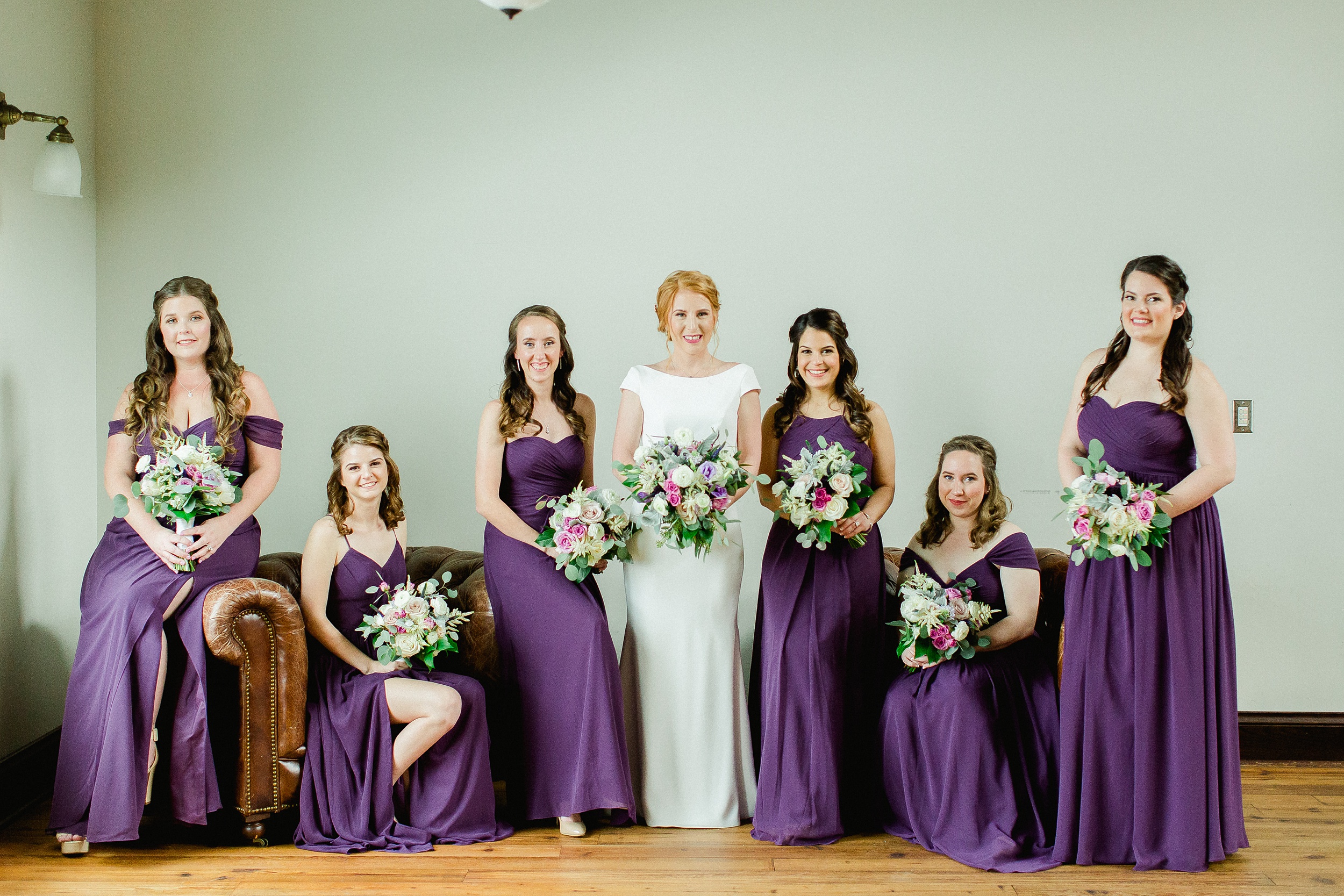 Oxford Exchange Wedding | © Ailyn La Torre Photography 2020