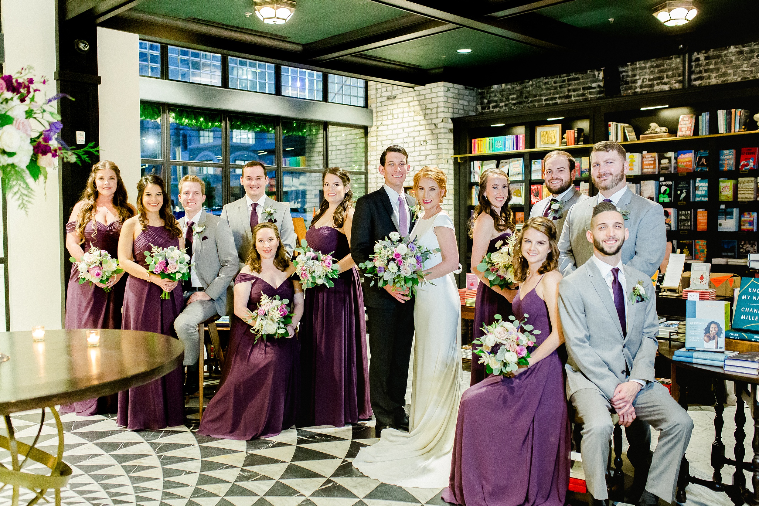 Oxford Exchange Wedding | © Ailyn La Torre Photography 2020