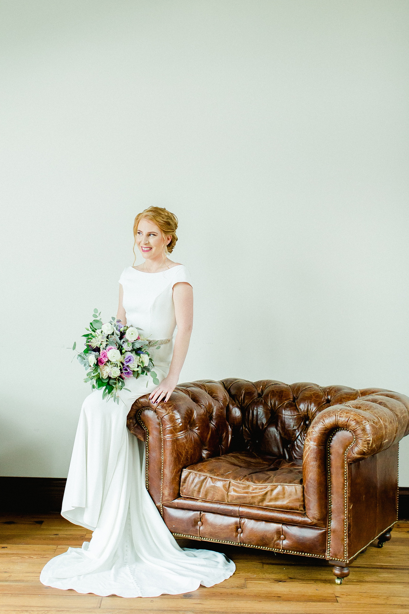 Oxford Exchange Wedding | © Ailyn La Torre Photography 2020