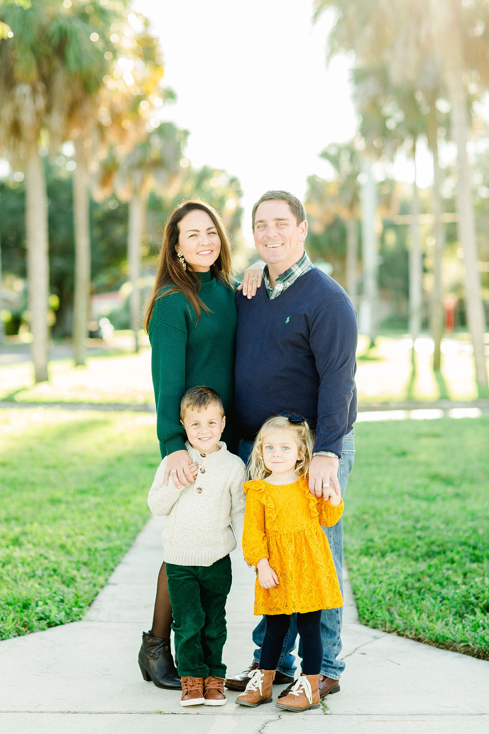 Tampa Family Photographer | © Ailyn La Torre Photography 2020