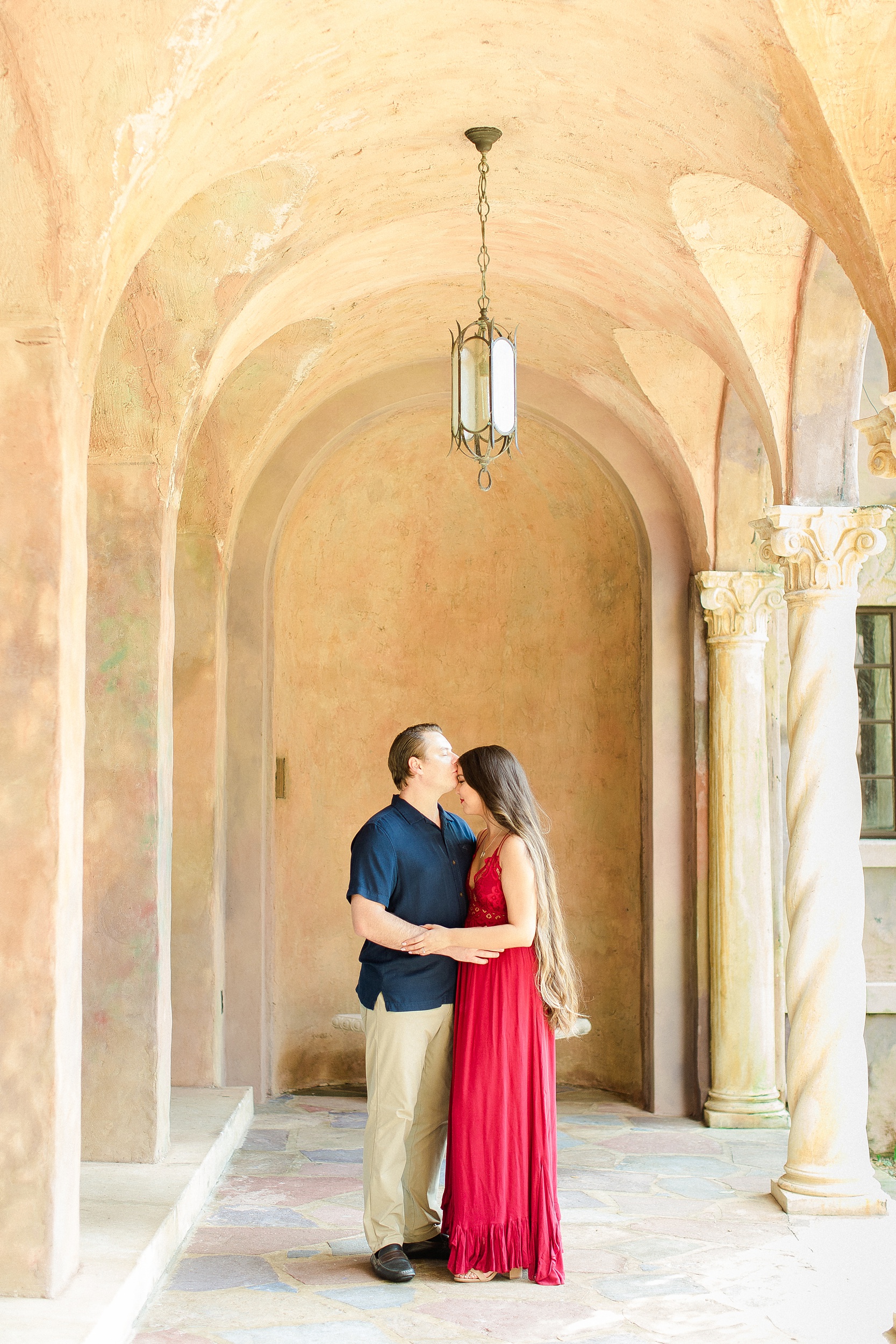 Sydonie Mansion Engagement | © Ailyn La Torre Photography 2020