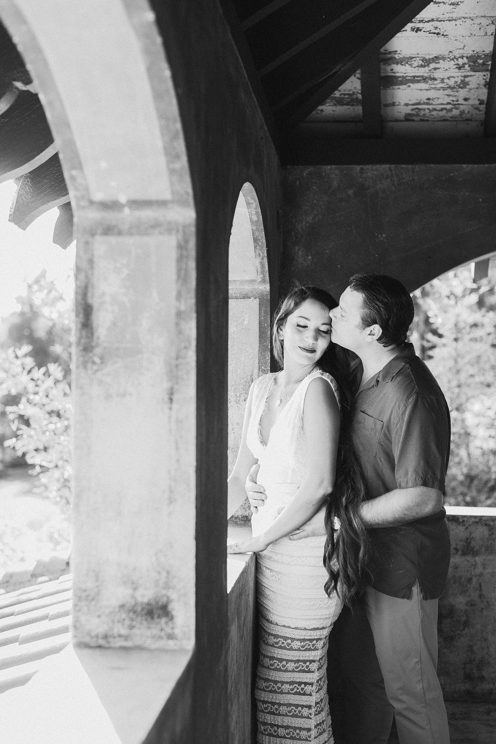 Sydonie Mansion Engagement | © Ailyn La Torre Photography 2020