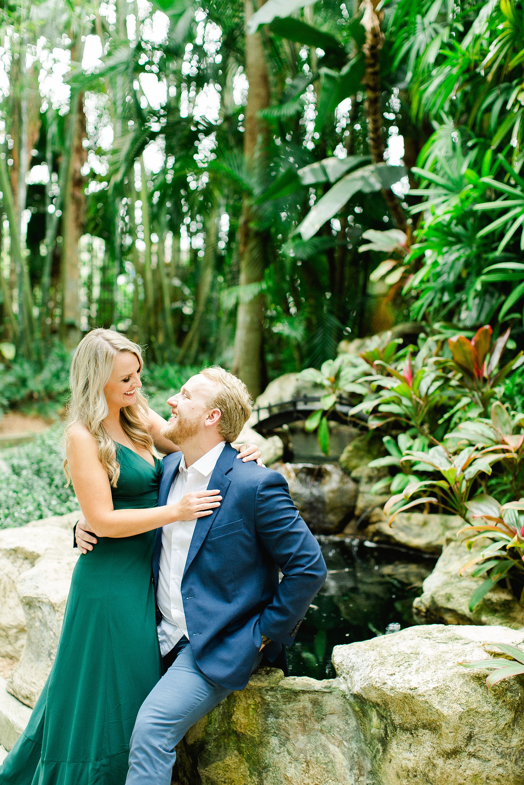 Sunken Gardens Engagement | © Ailyn La Torre Photography 2020