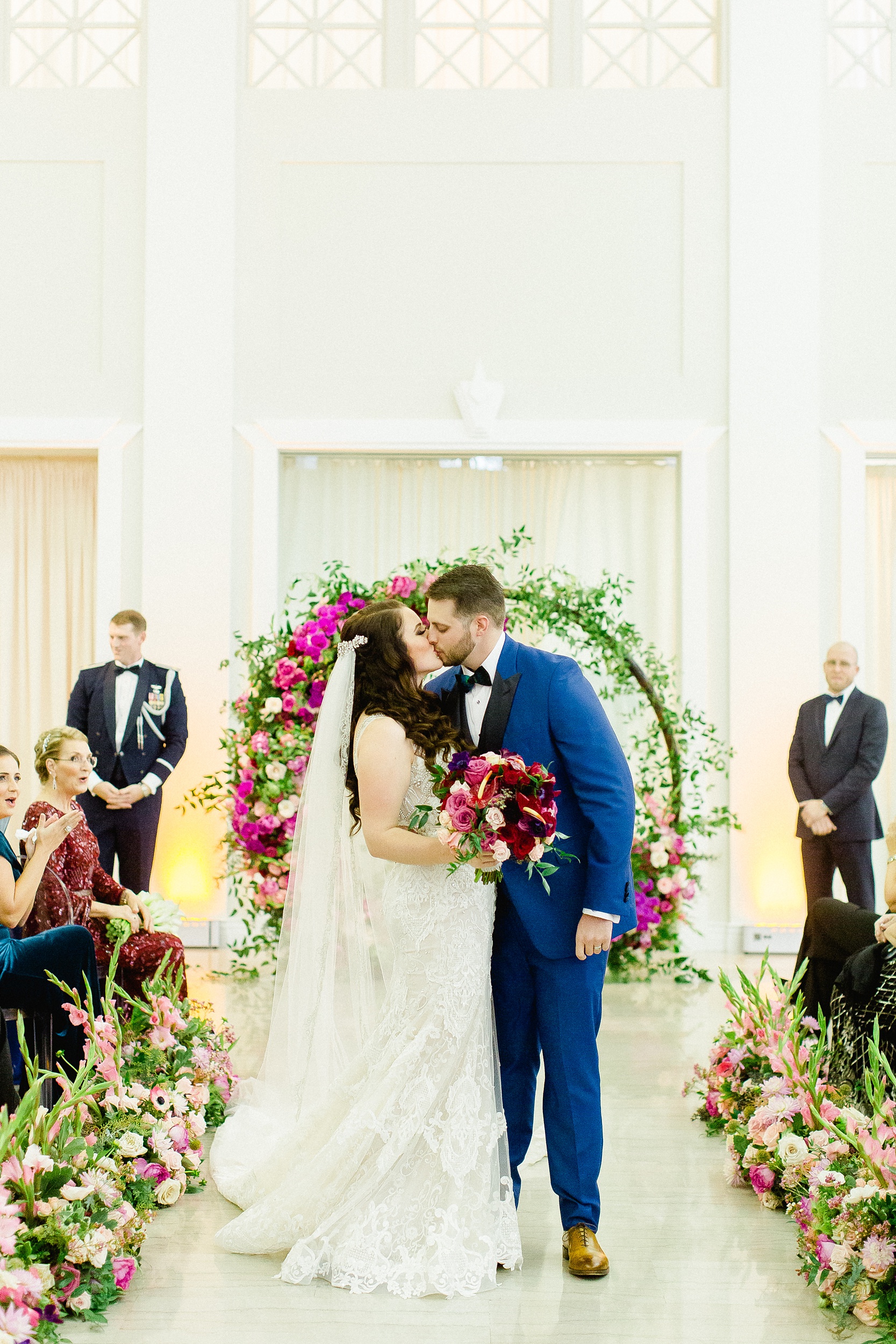 The Vault Tampa Wedding | © Ailyn La Torre Photography 2020
