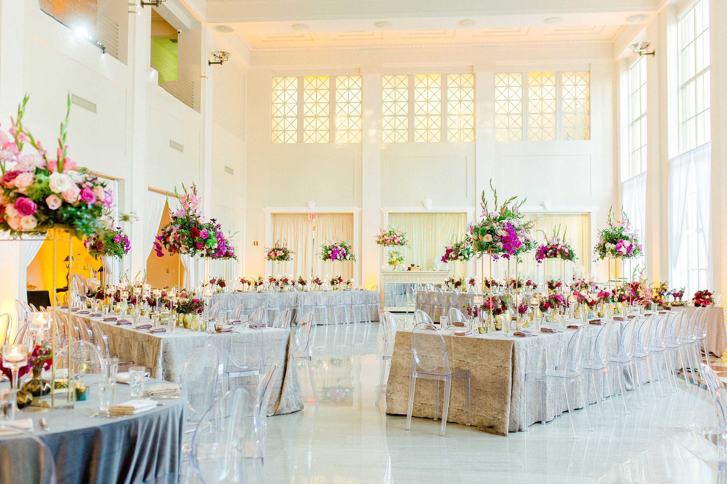 The Vault Tampa Wedding | © Ailyn La Torre Photography 2020