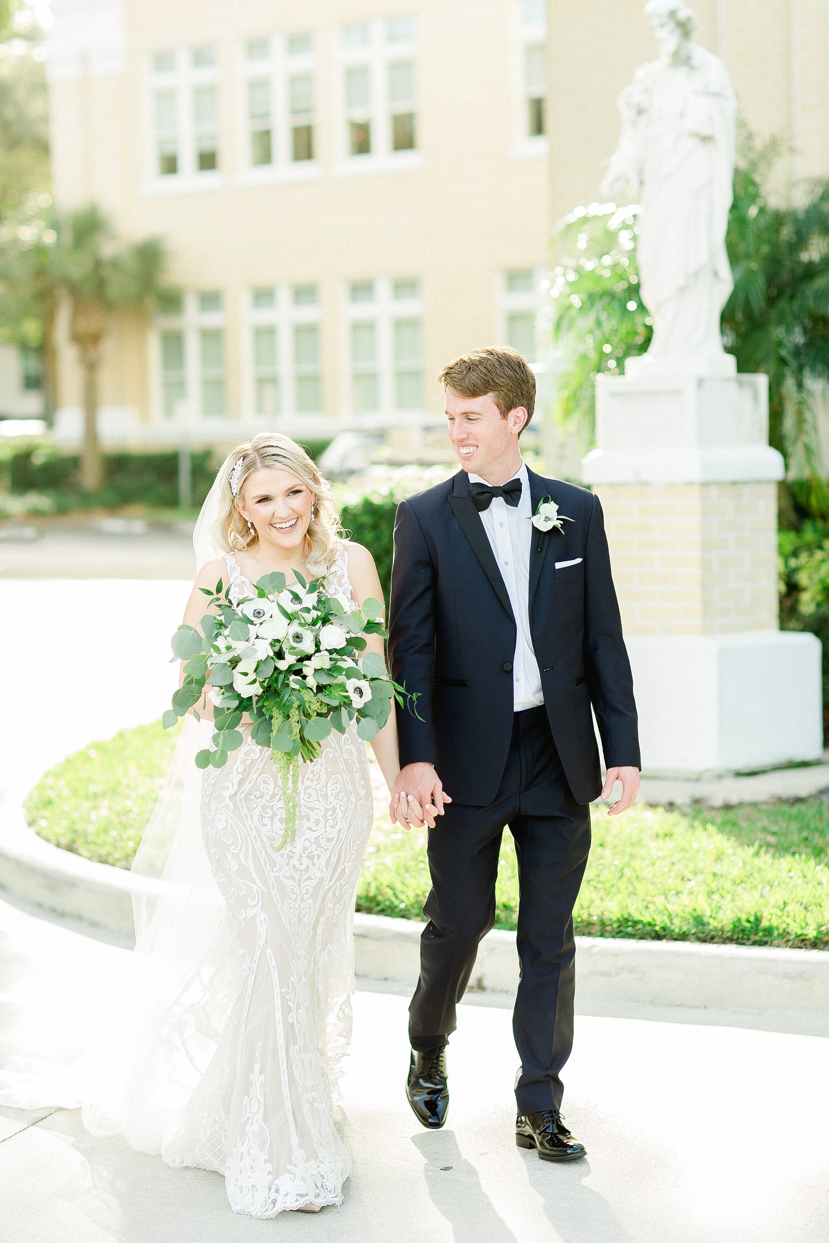 Oxford Exchange Wedding | © Ailyn La Torre Photography 2020