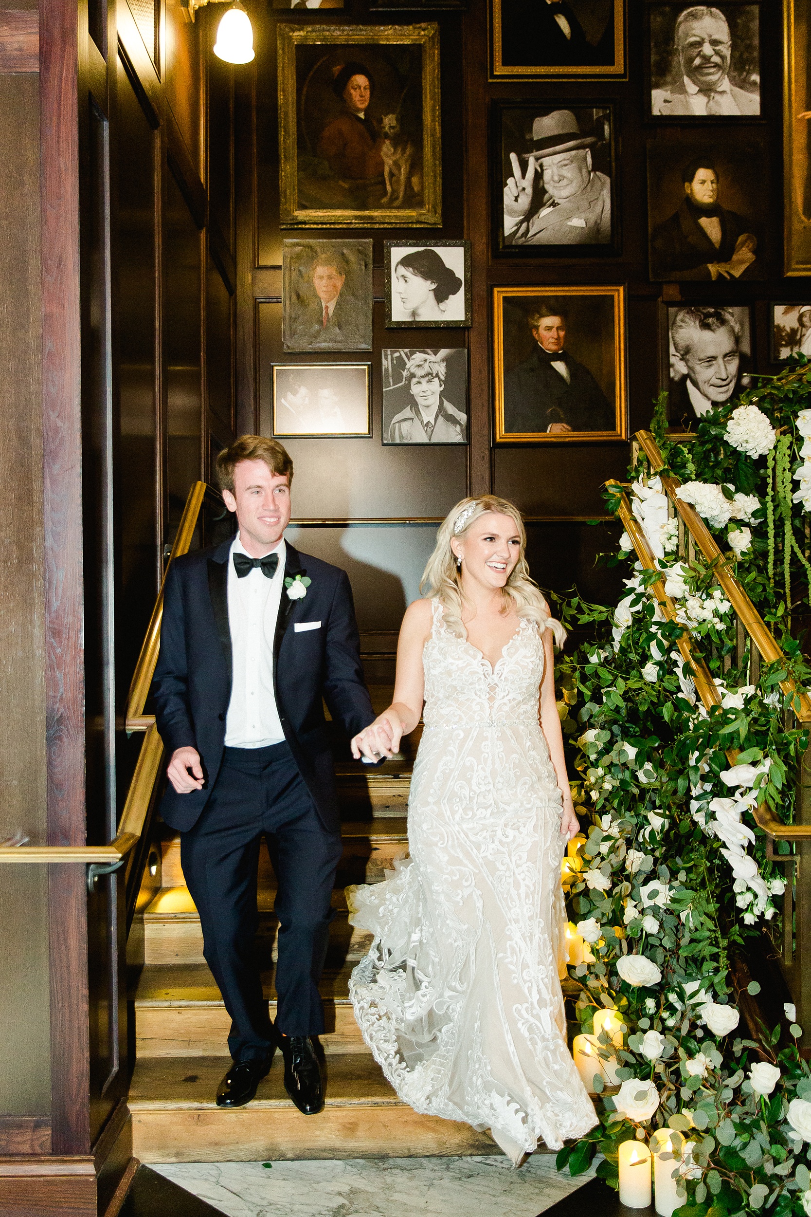 Oxford Exchange Wedding | © Ailyn La Torre Photography 2020