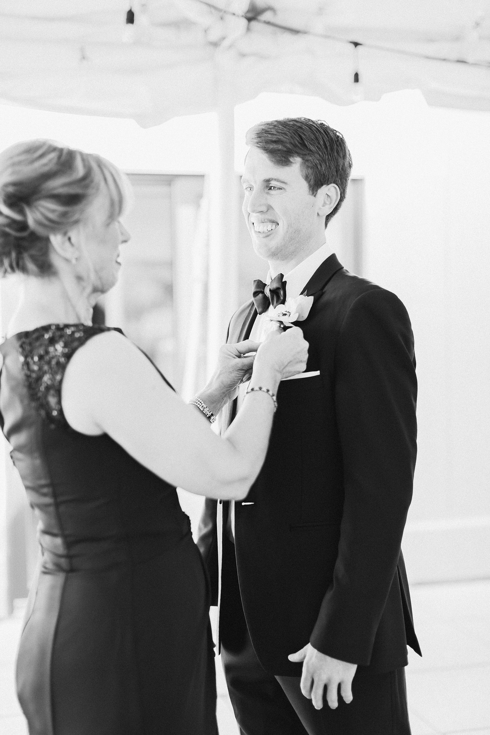 Oxford Exchange Wedding | © Ailyn La Torre Photography 2020