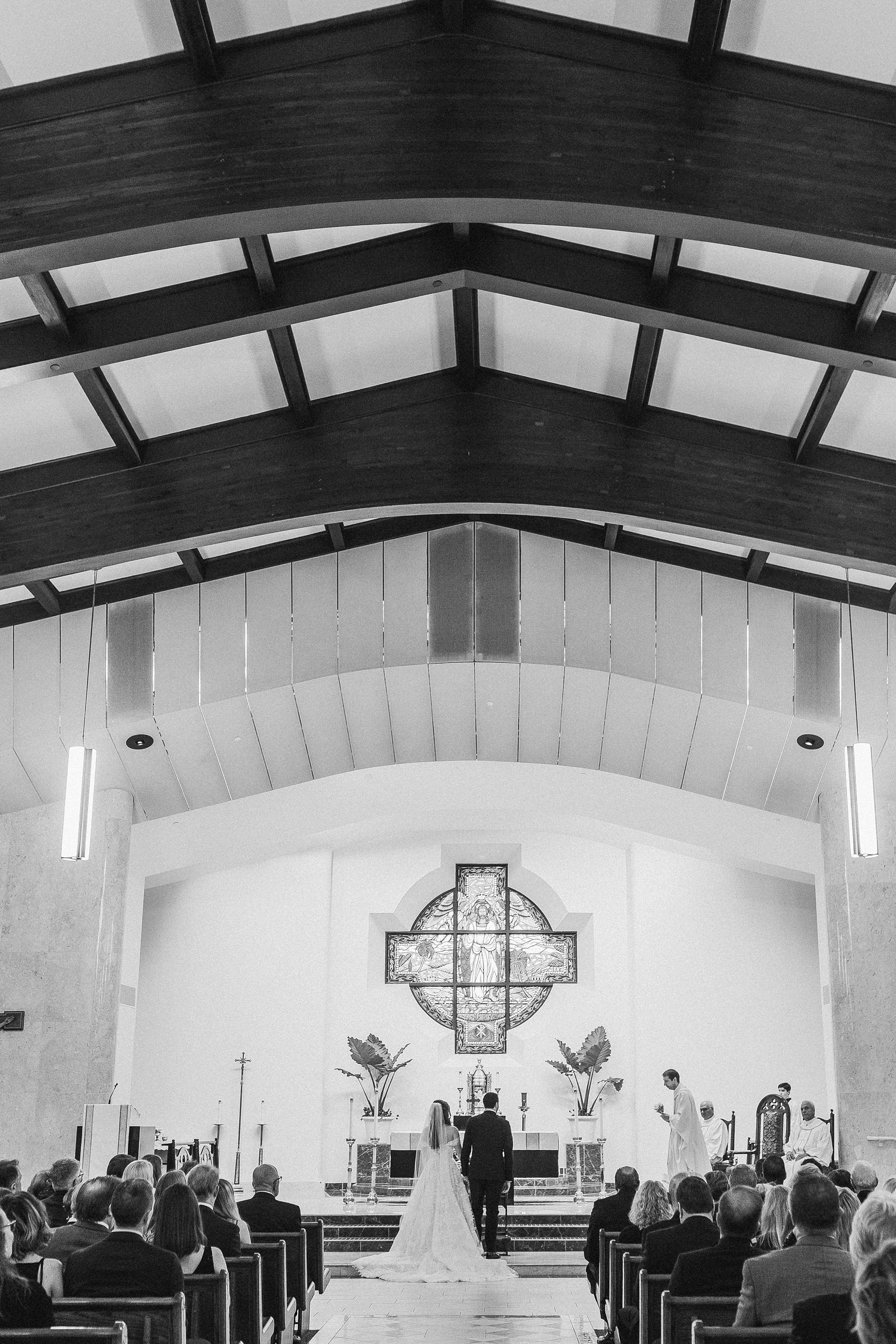 The Vault Wedding | © Ailyn La Torre Photography 2020