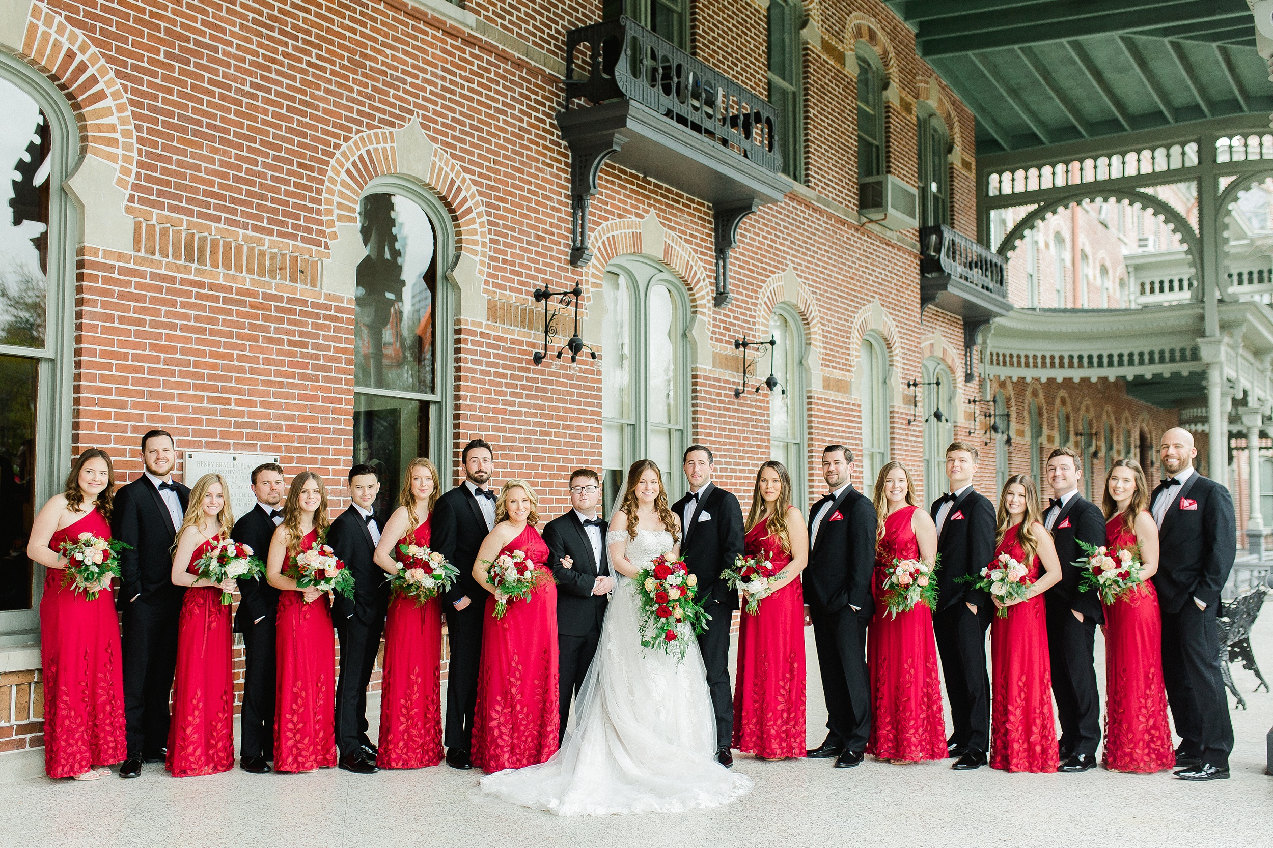 The Vault Wedding | © Ailyn La Torre Photography 2020