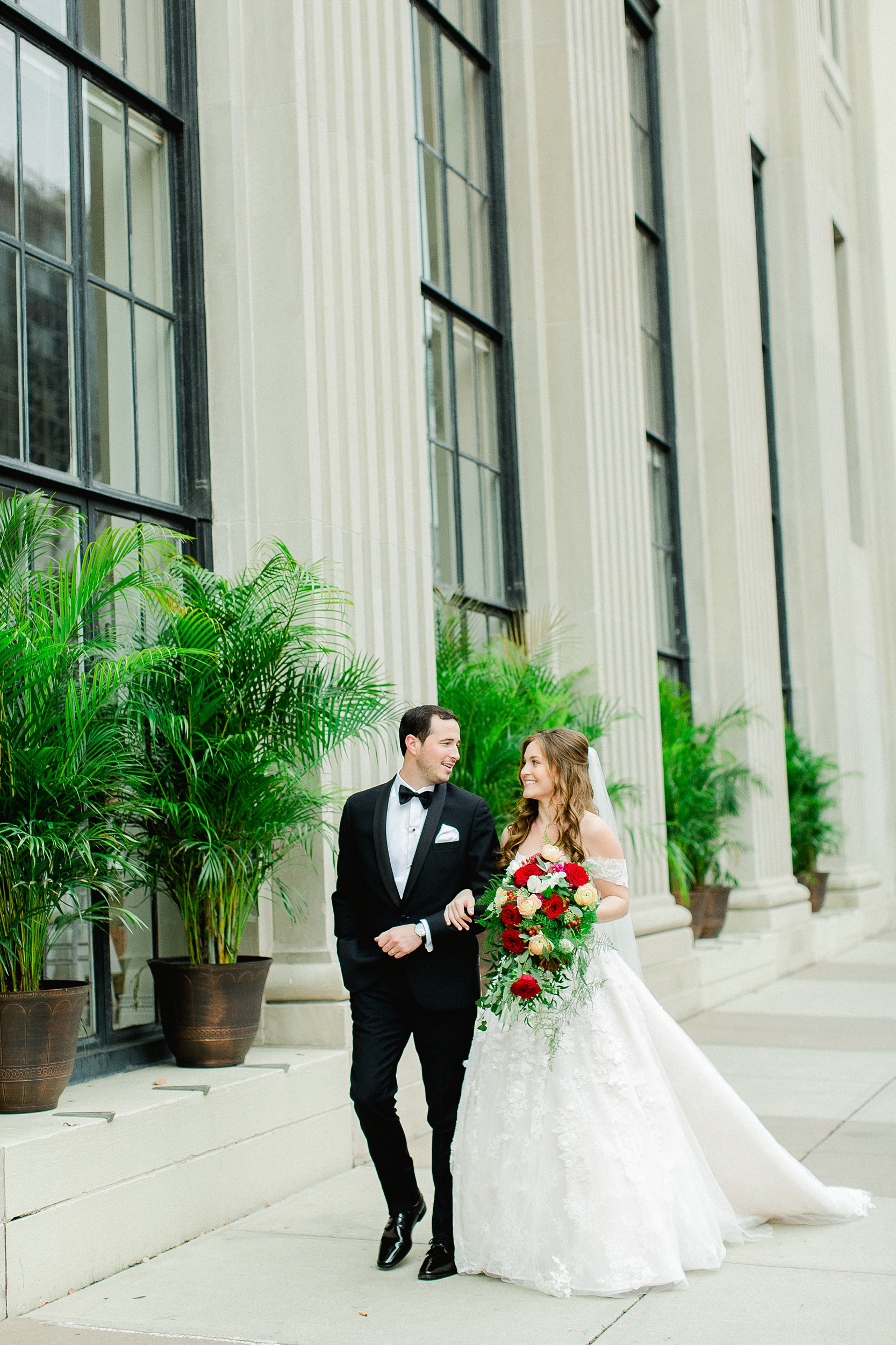 The Vault Wedding | © Ailyn La Torre Photography 2020