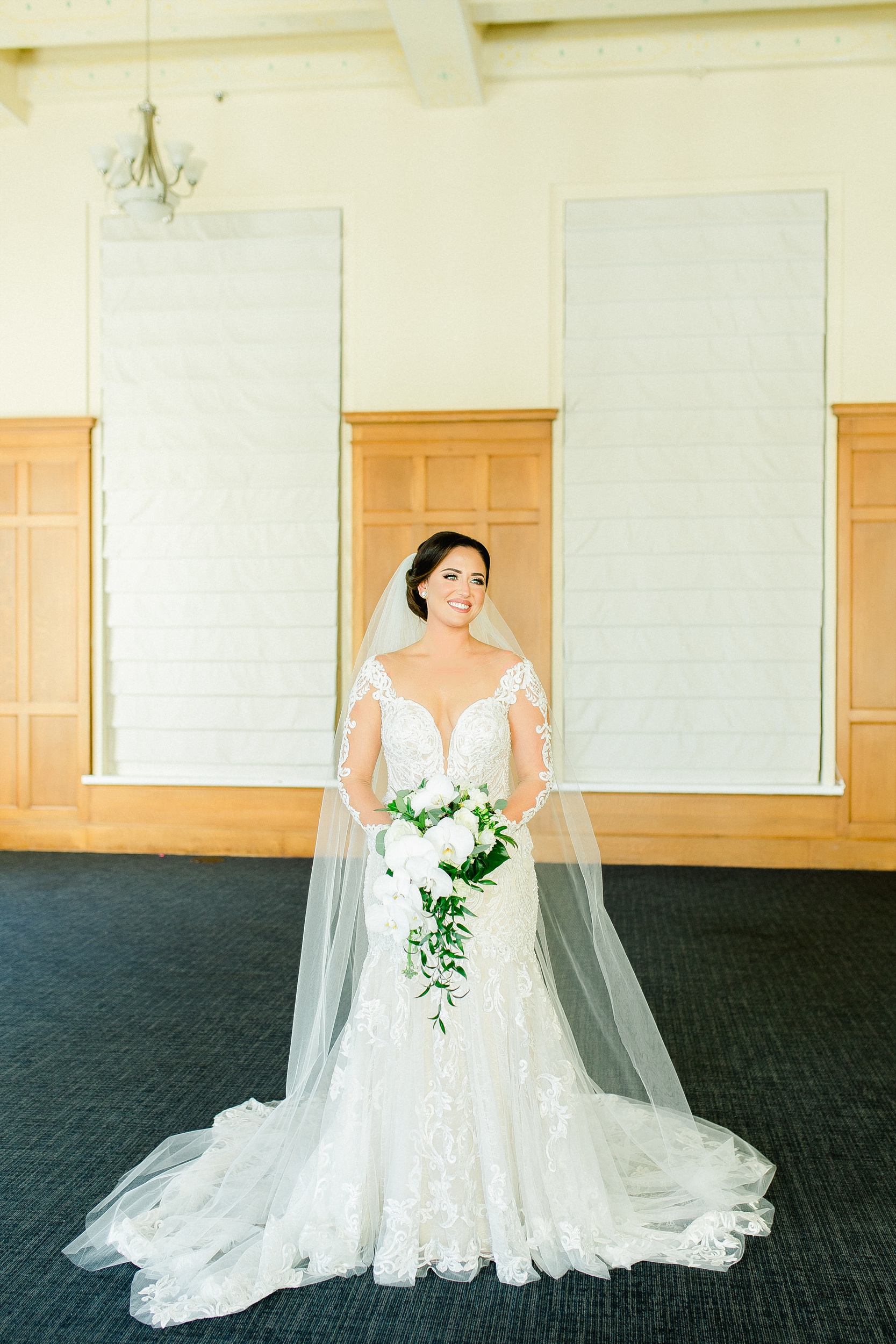 The Vault Wedding | © Ailyn La Torre Photography 2020
