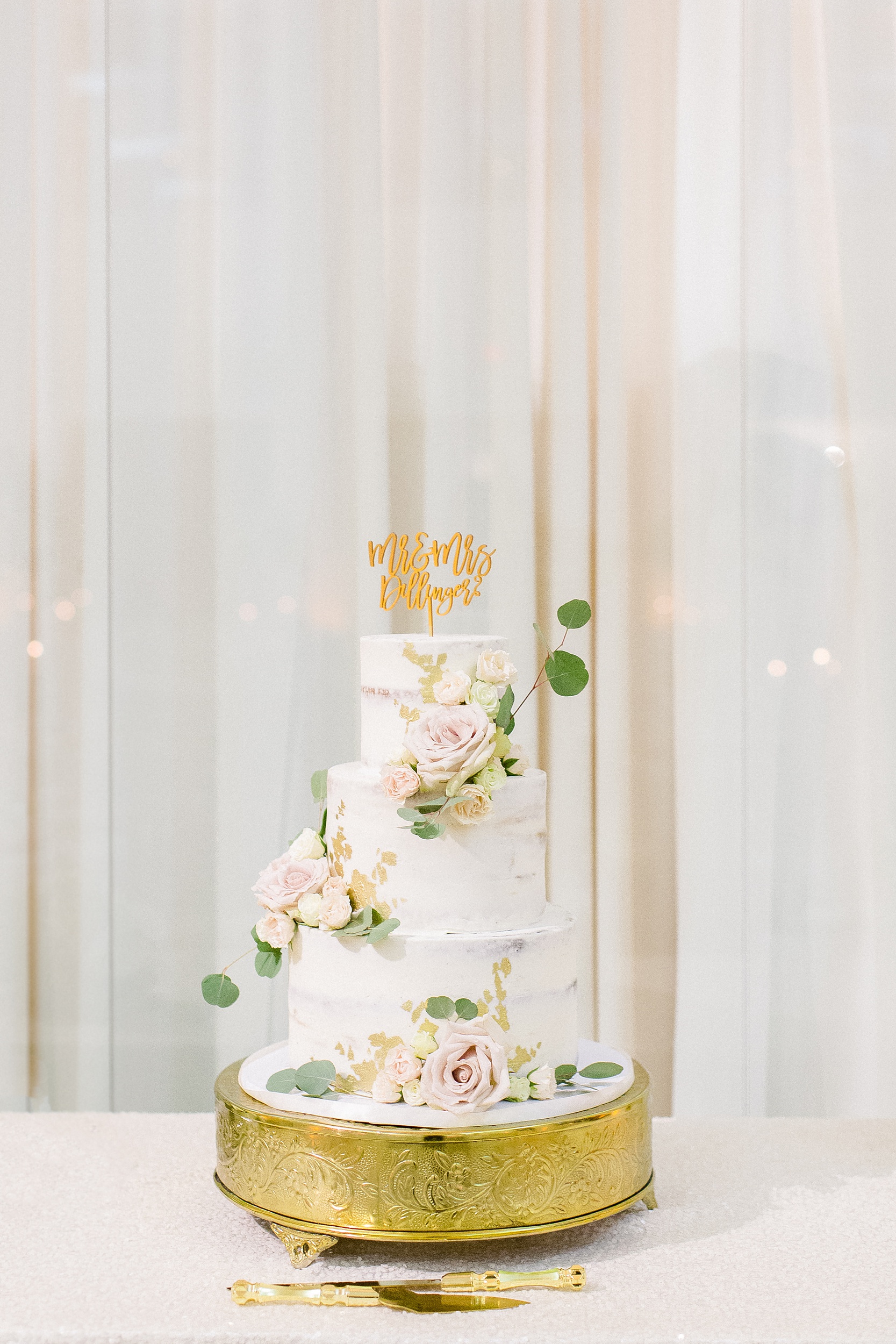 The Vault Wedding | © Ailyn La Torre Photography 2020