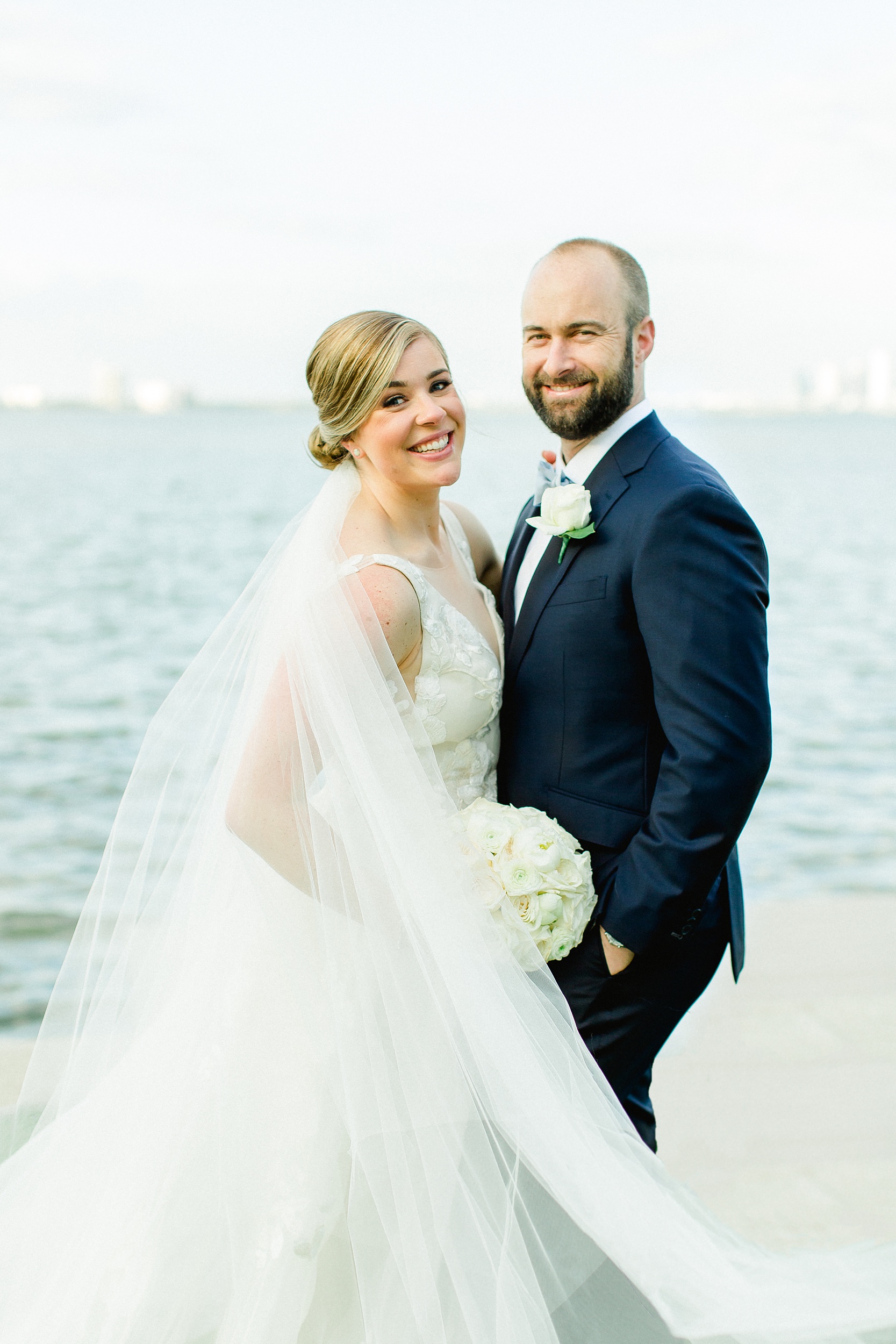 Tampa Yacht Club Wedding | © Ailyn La Torre Photography 2020