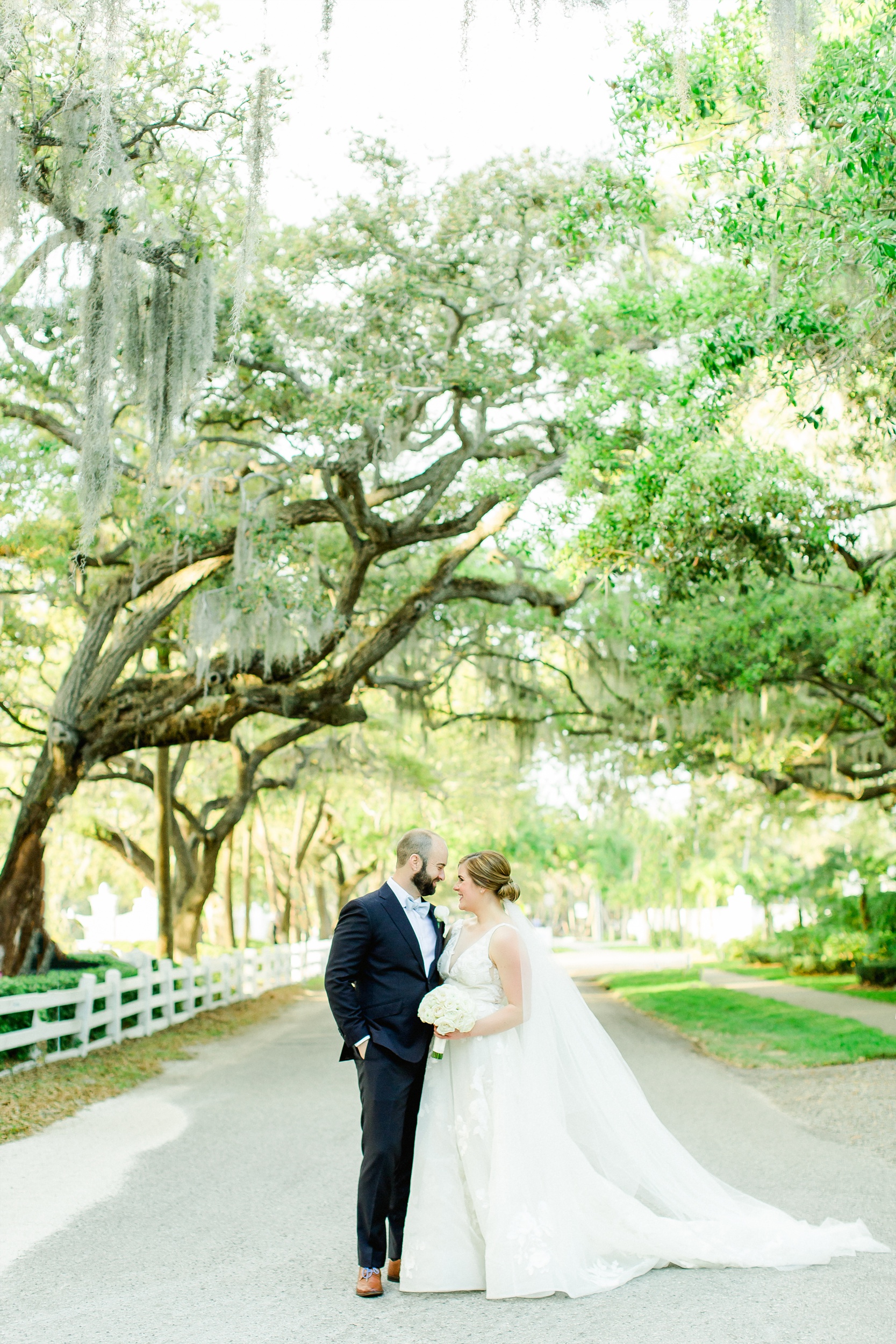 Tampa Yacht Club Wedding | © Ailyn La Torre Photography 2020