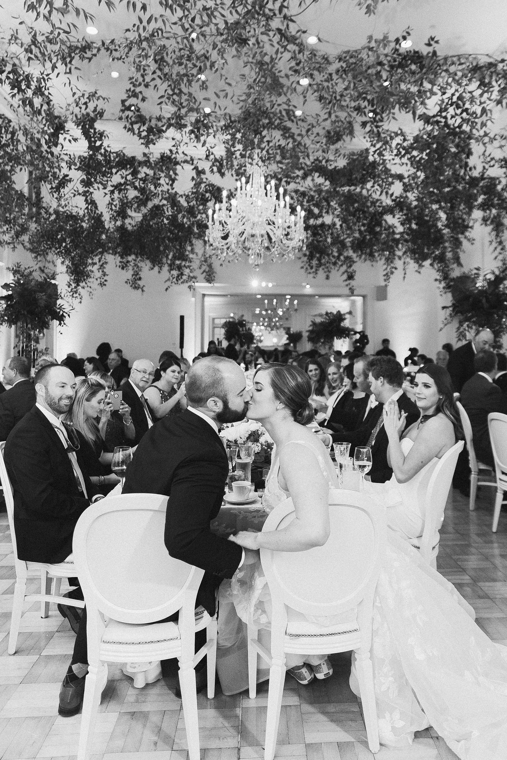 Tampa Yacht Club Wedding | © Ailyn La Torre Photography 2020