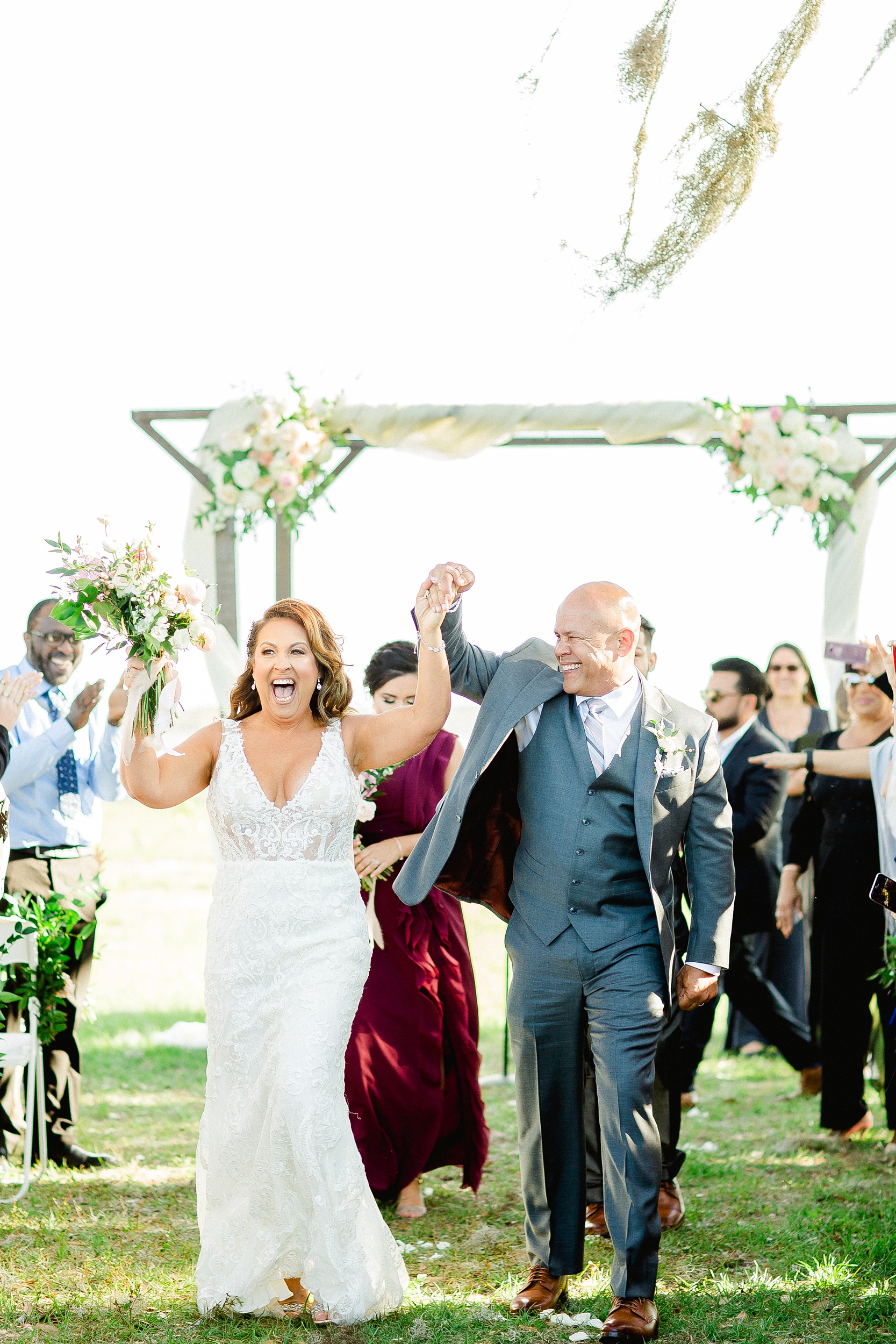 Tampa Wedding Photographer | © Ailyn La Torre Photography 2020