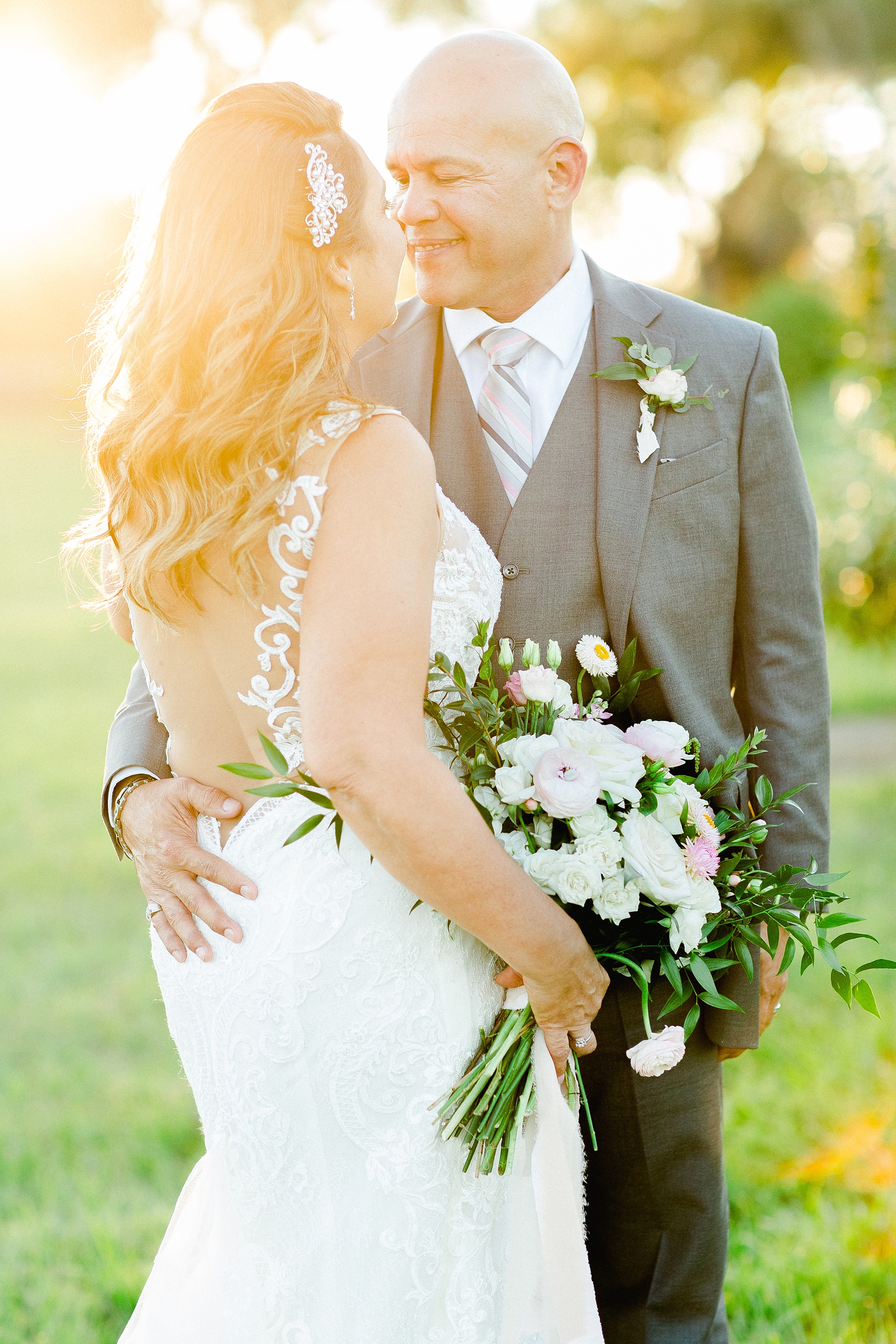 Tampa Wedding Photographer | © Ailyn La Torre Photography 2020